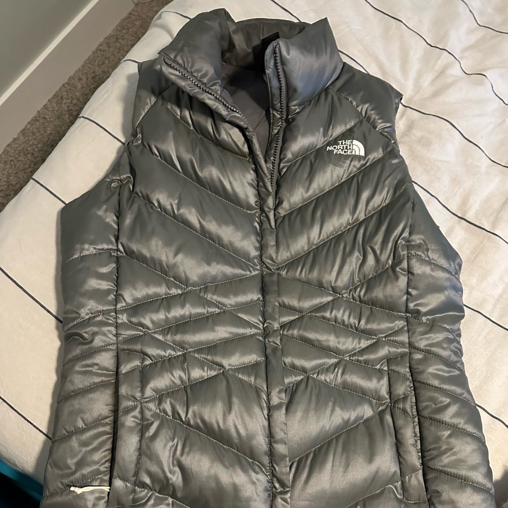 North face silver vest